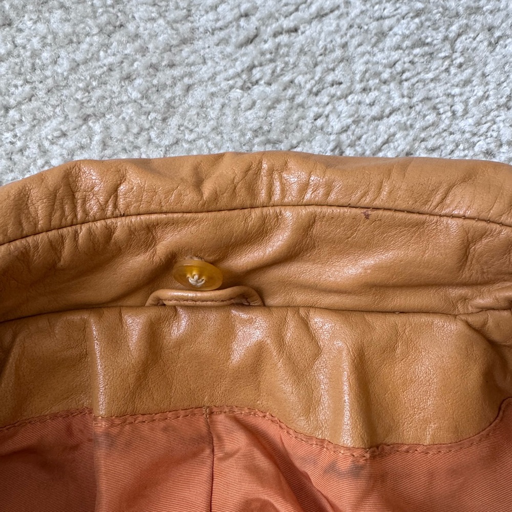 yellow leather trench coat - Picture 6 of 11